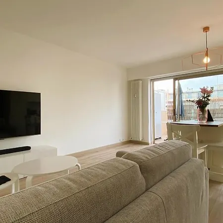 T2 Bricka La Terrasse De La Plage, Moderne, Equipe, Lumineux Antibes