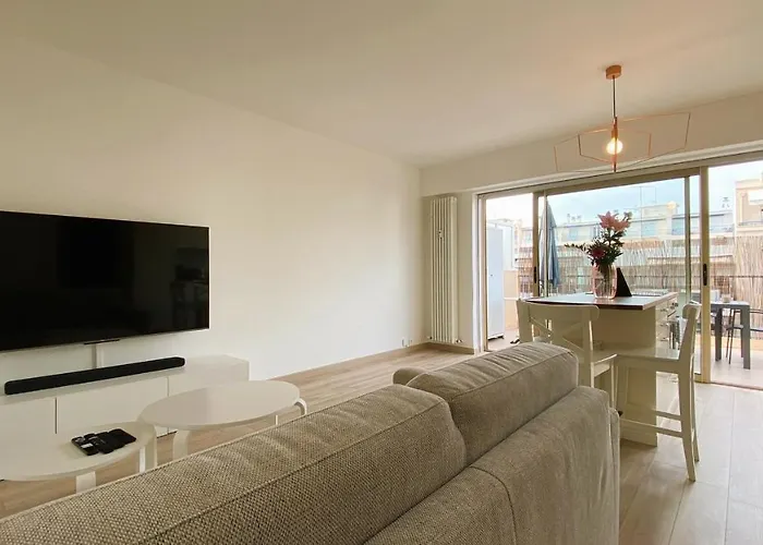 T2 Bricka La Terrasse De La Plage, Moderne, Equipe, Lumineux Antibes